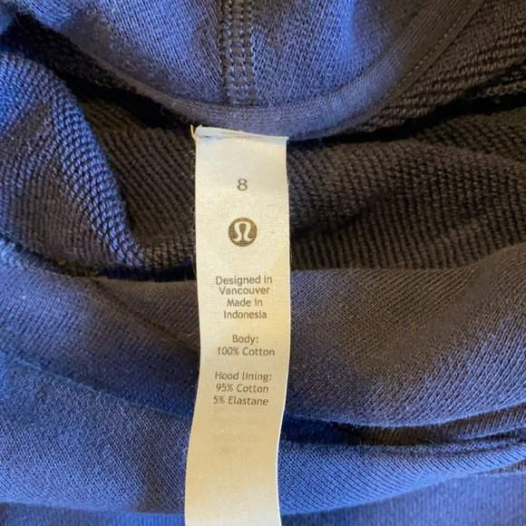 Lululemon Relaxed Cropped Hoodie - Picture 4 of 10